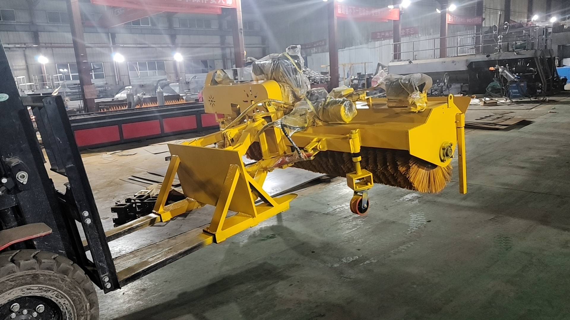 自帶動(dòng)力掃雪輥